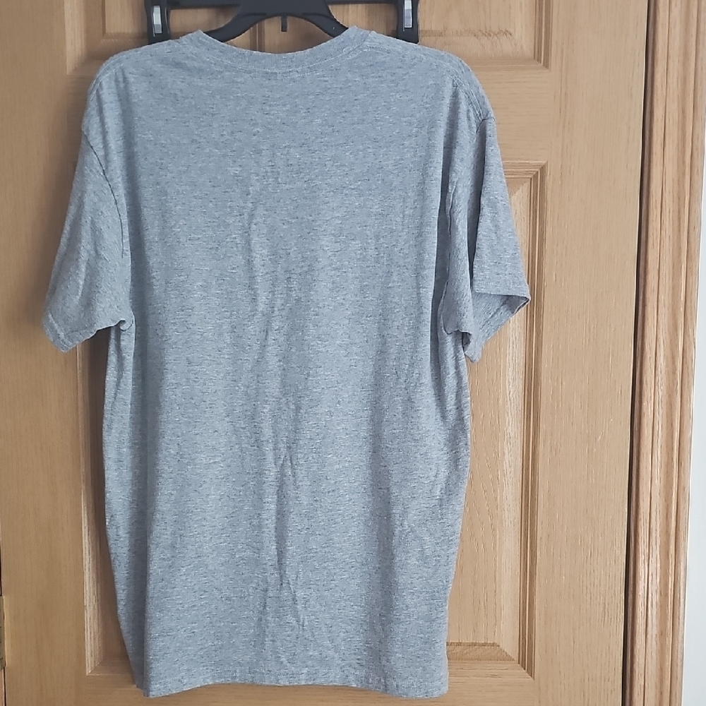 Gray Shirt with Pink and Leopard Print Design - Picture 3 of 3
